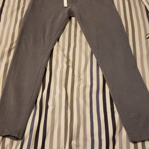 Amazing Men's Pants & Jeans - Vancouver - $20 - Picture 5 of 6